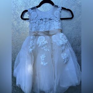 Elegant White Lace Kids Dress